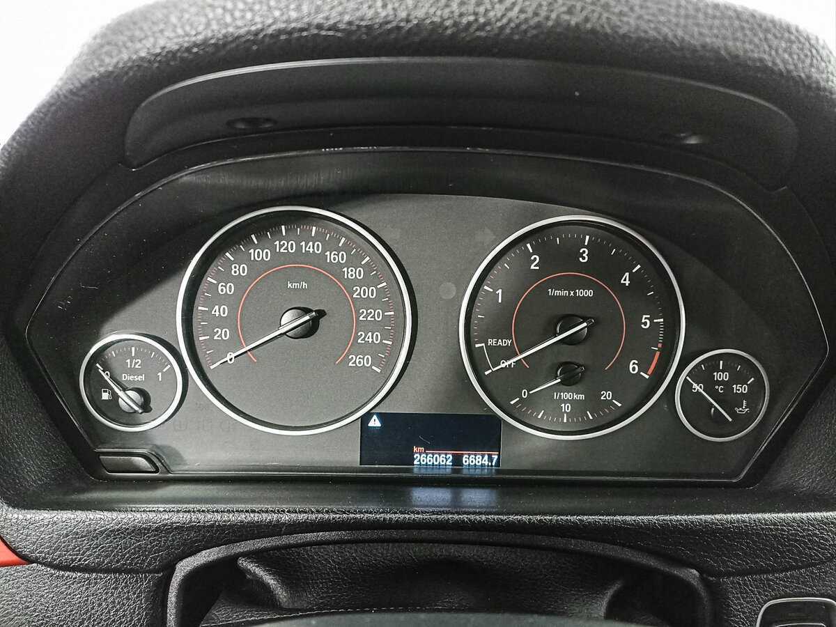 BMW 3 серии с пробегом — 2014 год. Фото: #12