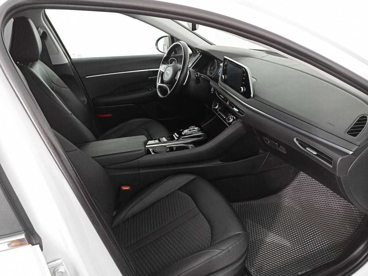 Hyundai Sonata с пробегом — 2020 год. Фото: #10