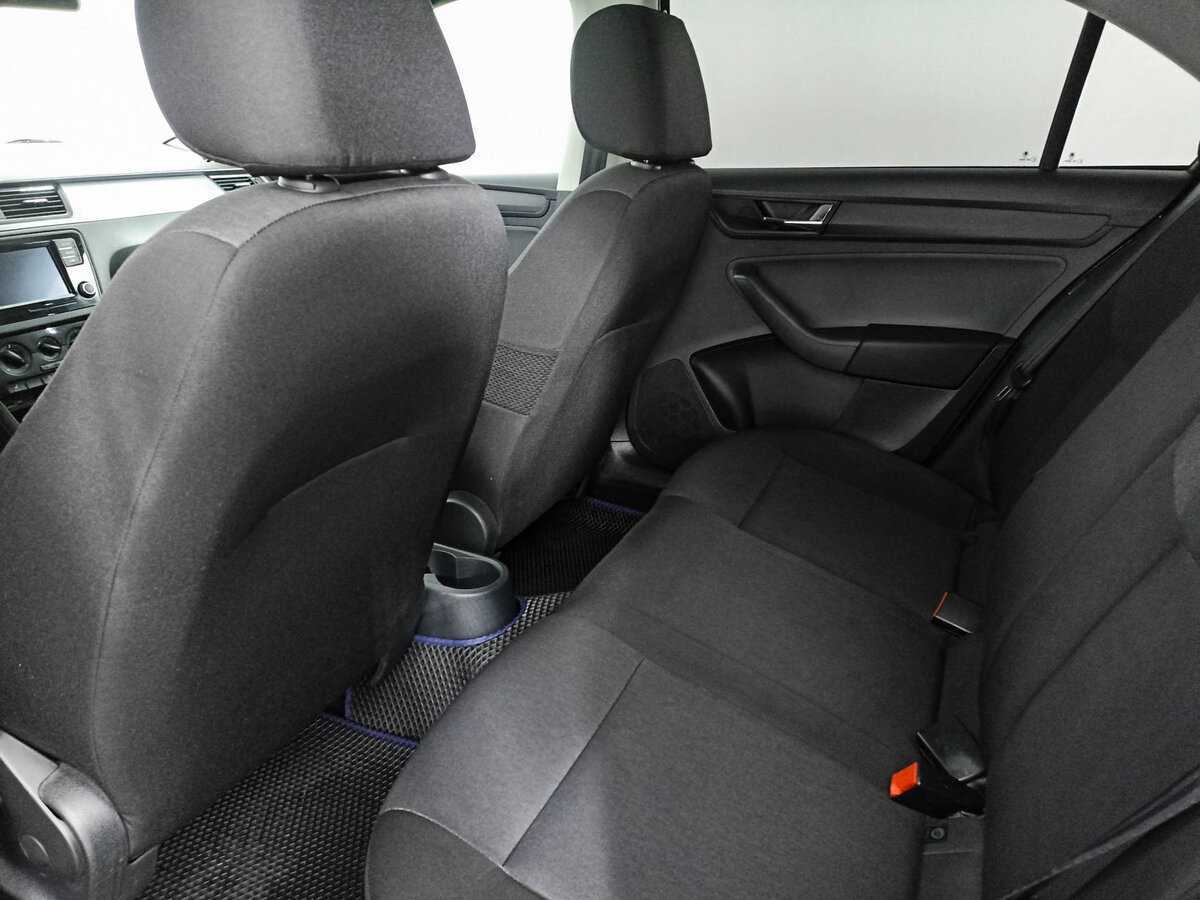 Skoda Rapid с пробегом — 2018 год. Фото: #9