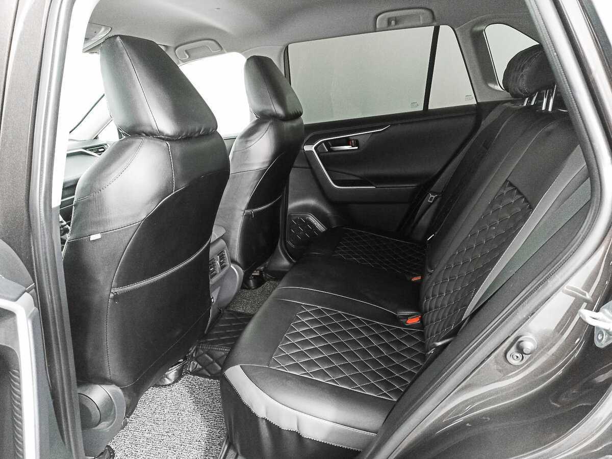 Toyota RAV4 с пробегом — 2019 год. Фото: #9