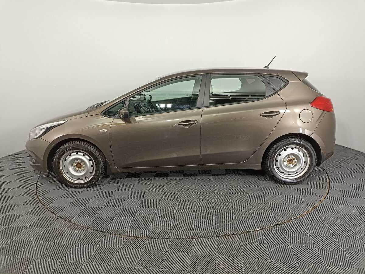 Kia Ceed с пробегом — 2012 год. Фото: #7