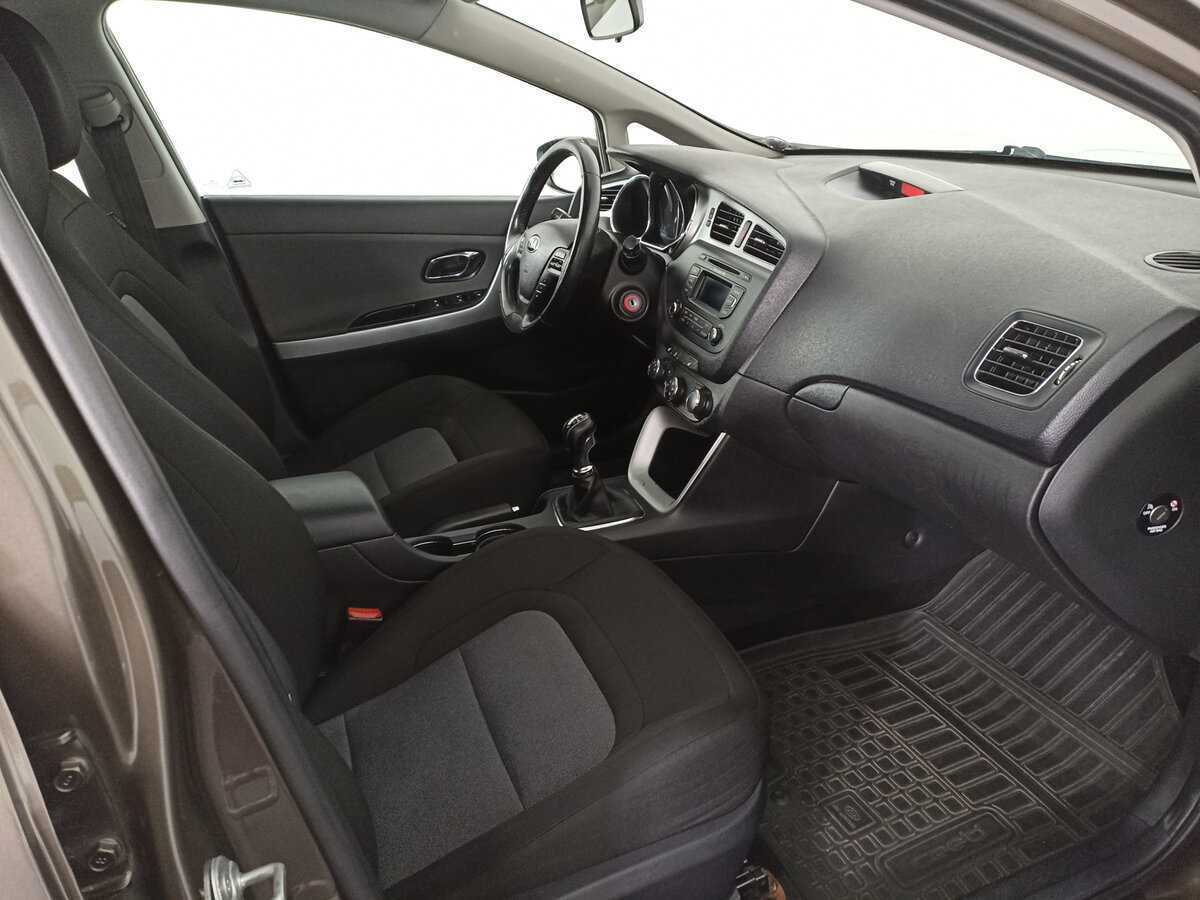 Kia Ceed с пробегом — 2012 год. Фото: #10