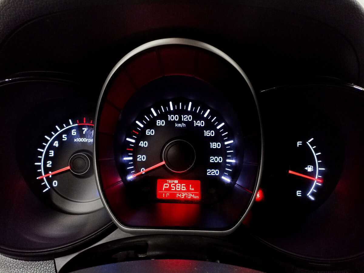 Kia Rio с пробегом — 2015 год. Фото: #12