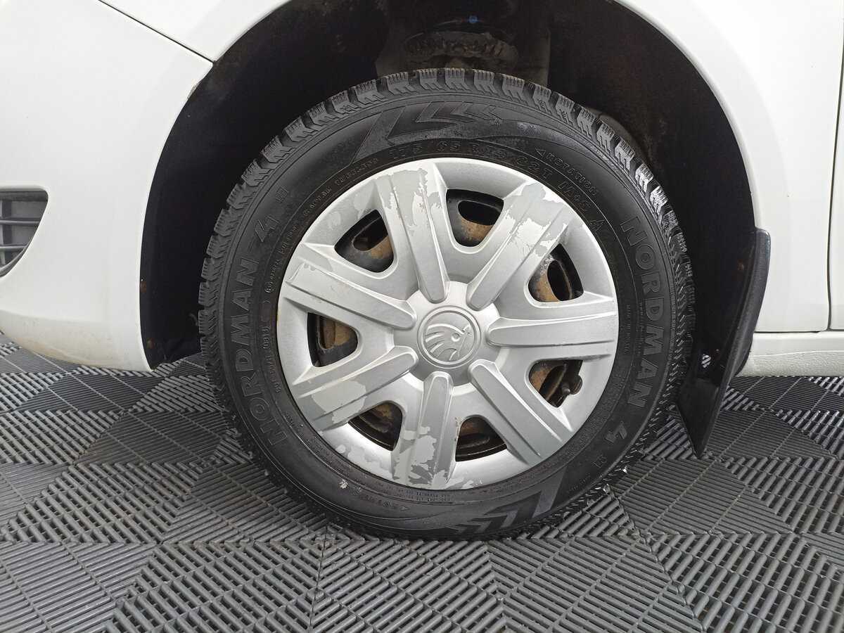 Skoda Fabia с пробегом — 2013 год. Фото: #17