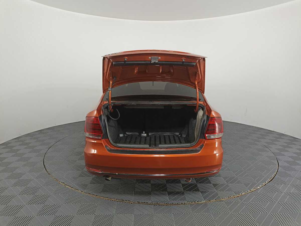 Volkswagen Polo с пробегом — 2017 год. Фото: #8