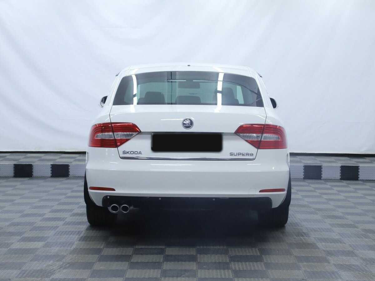 Skoda Superb с пробегом — 2013 год. Фото: #4