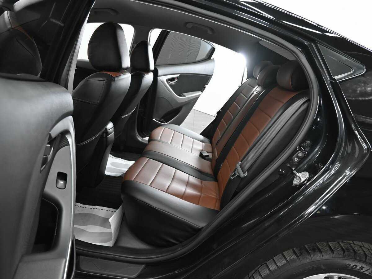 Hyundai Elantra с пробегом — 2012 год. Фото: #11