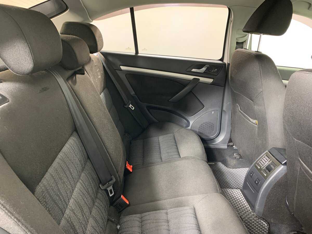 Skoda Octavia с пробегом — 2012 год. Фото: #16