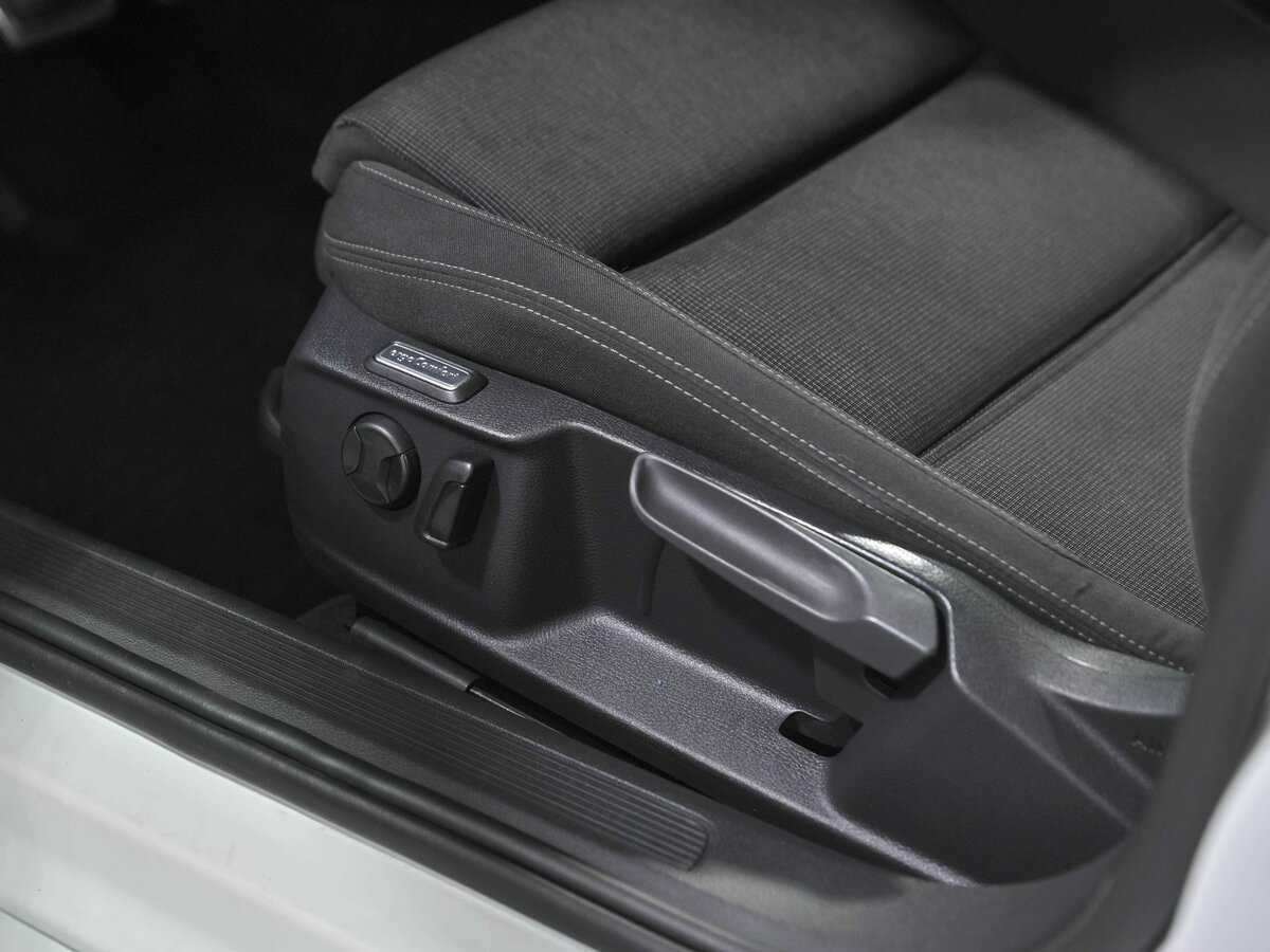 Volkswagen Passat с пробегом — 2015 год. Фото: #14