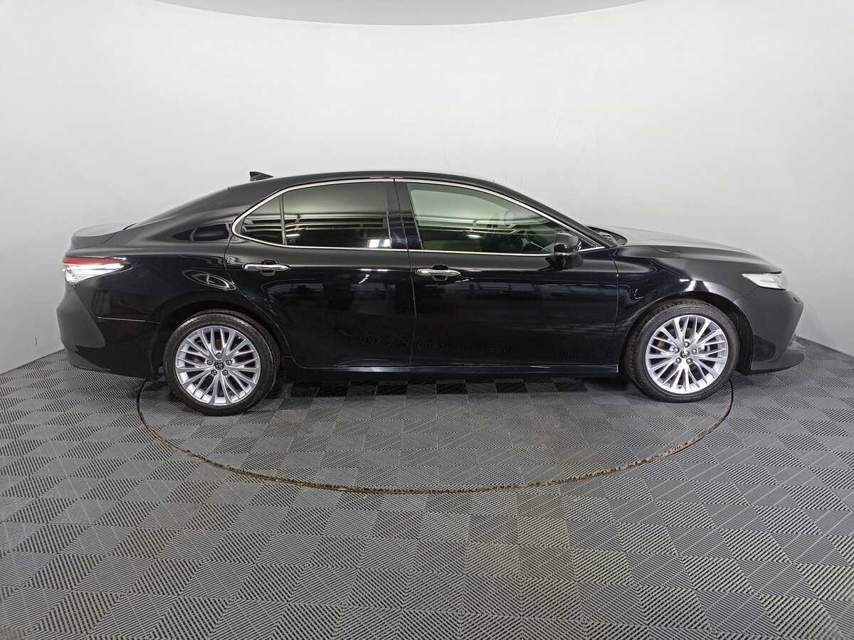 Toyota Camry с пробегом — 2020 год. Фото: #3