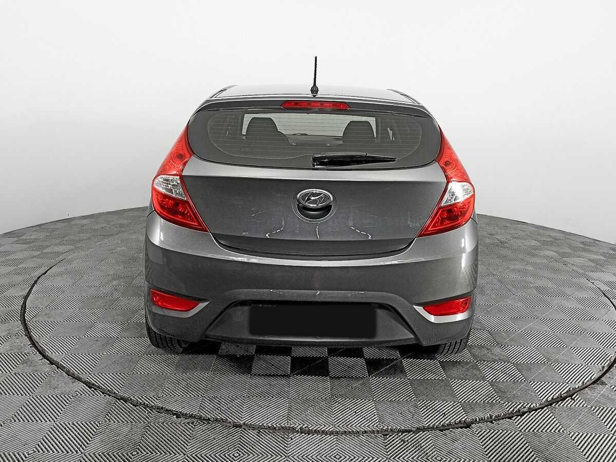 Hyundai Solaris с пробегом — 2014 год. Фото: #4