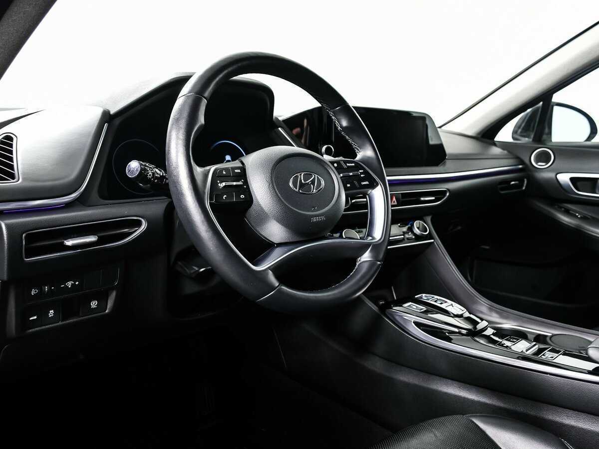 Hyundai Sonata с пробегом — 2021 год. Фото: #11