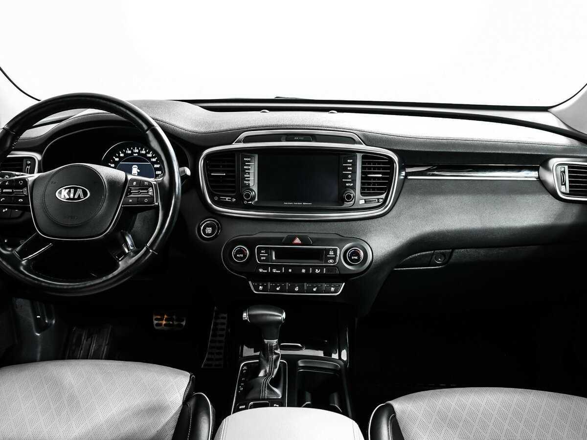 Kia Sorento с пробегом — 2018 год. Фото: #10