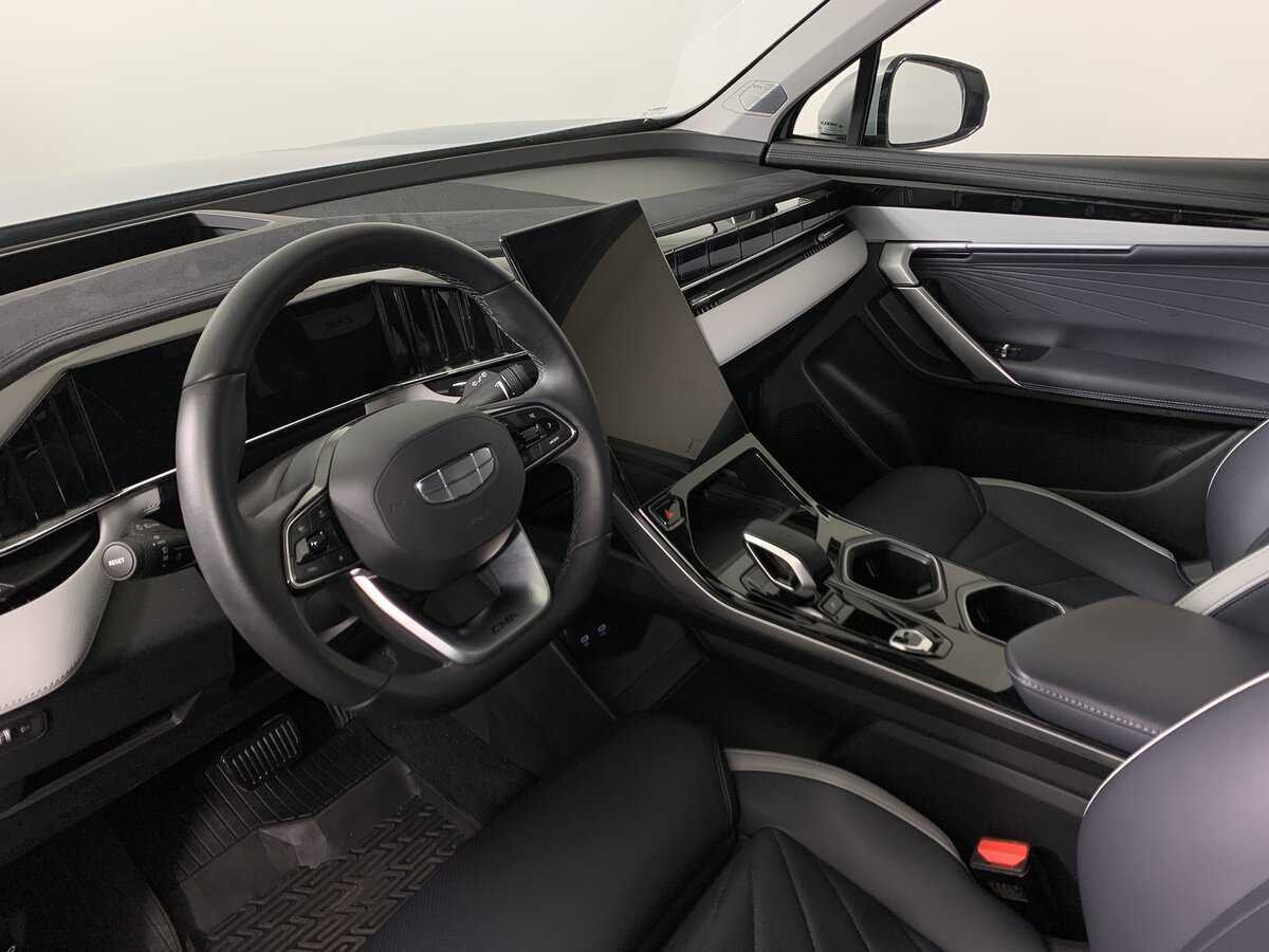 Geely Atlas с пробегом — 2023 год. Фото: #11