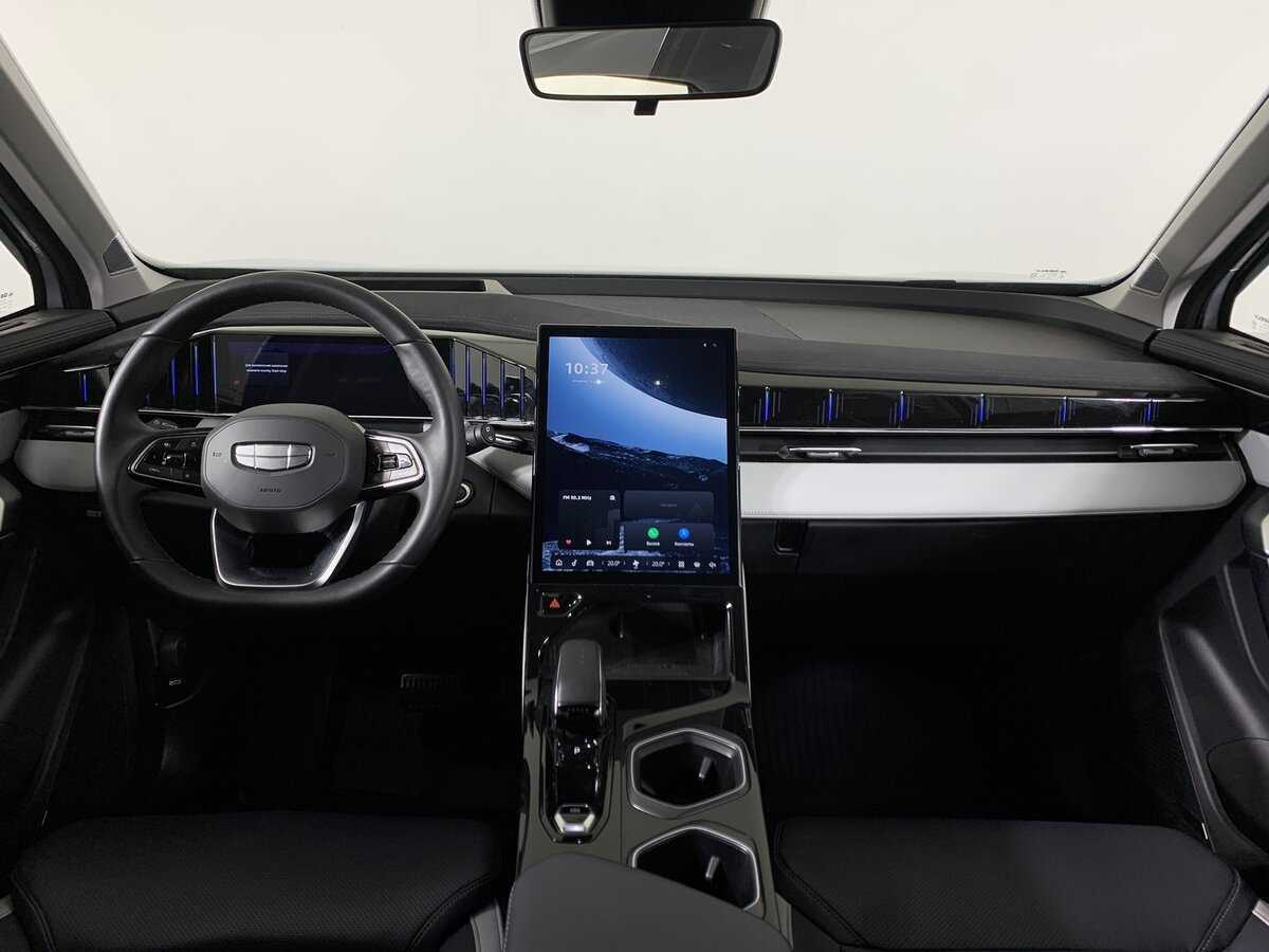 Geely Atlas с пробегом — 2023 год. Фото: #12