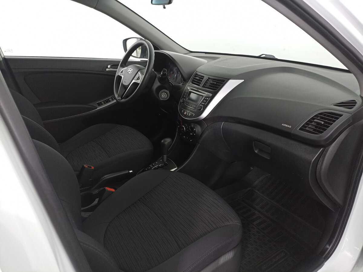 Hyundai Solaris с пробегом — 2016 год. Фото: #7