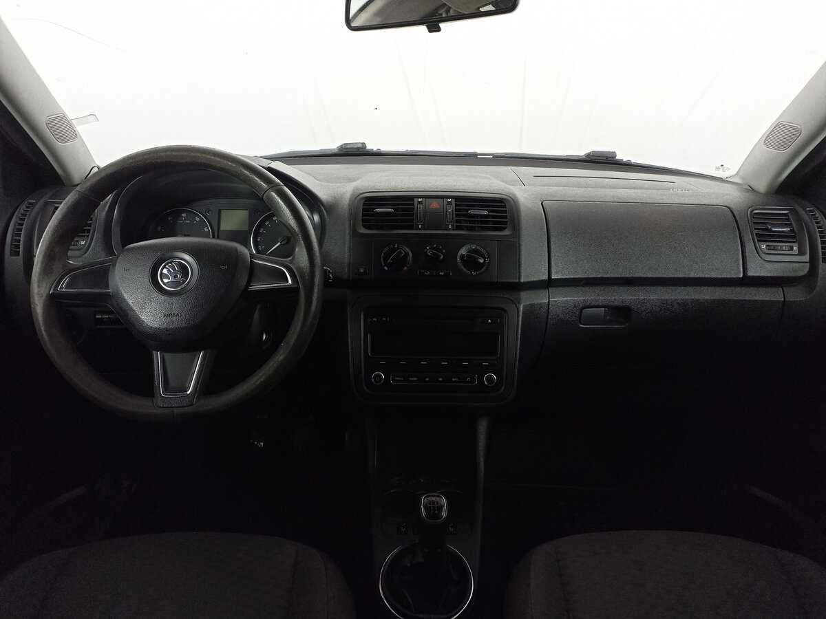 Skoda Fabia с пробегом — 2014 год. Фото: #13