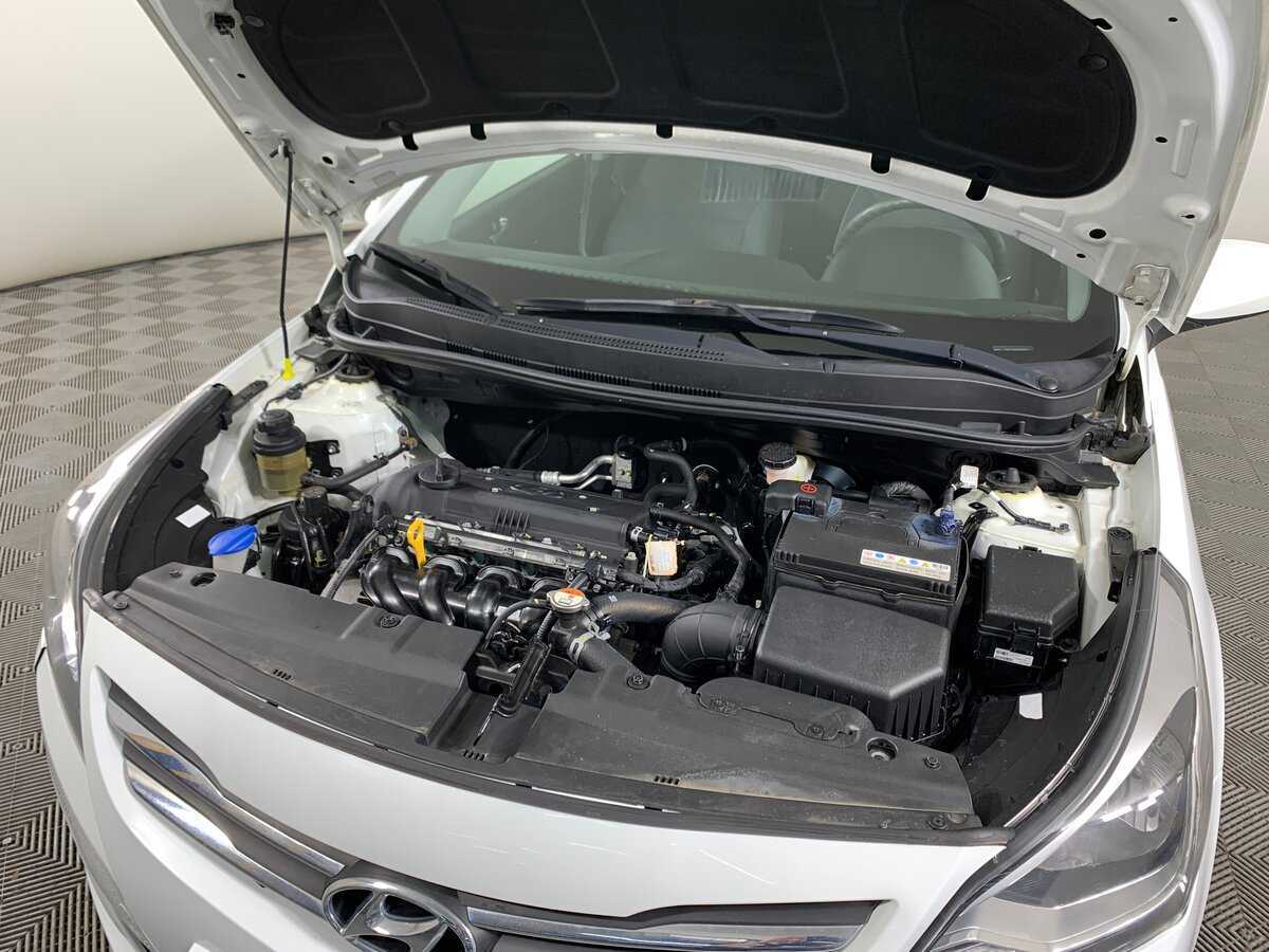 Hyundai Solaris с пробегом — 2016 год. Фото: #10