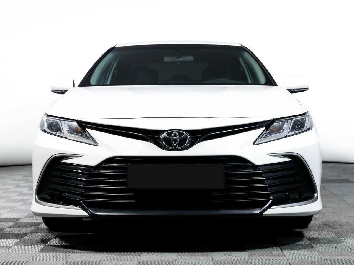 Toyota Camry с пробегом — 2021 год. Фото: #1