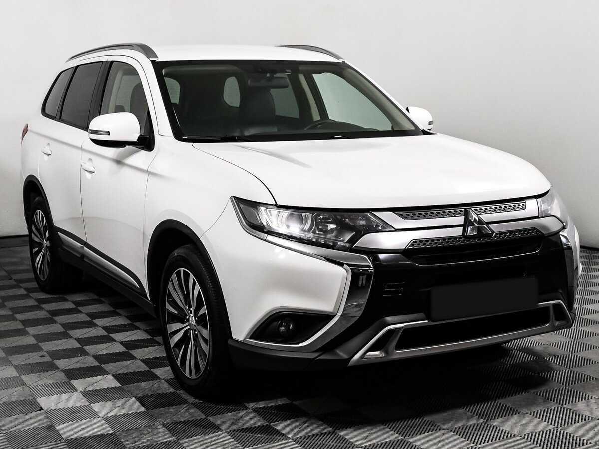 Mitsubishi Outlander с пробегом — 2019 год. Фото: #2
