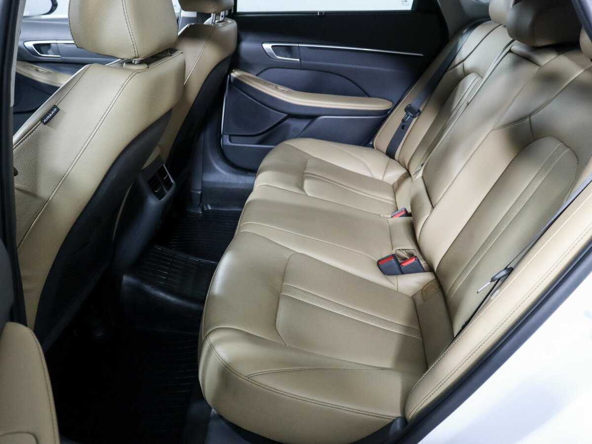 Hyundai Sonata с пробегом — 2020 год. Фото: #9