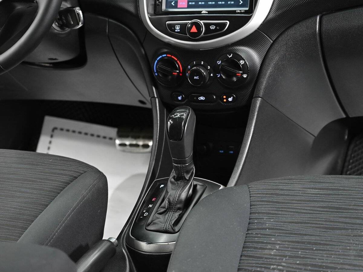 Hyundai Solaris с пробегом — 2014 год. Фото: #12