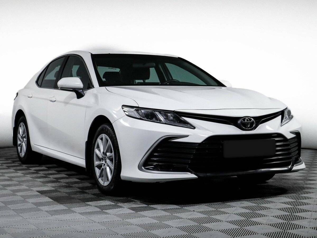 Toyota Camry с пробегом — 2021 год. Фото: #2