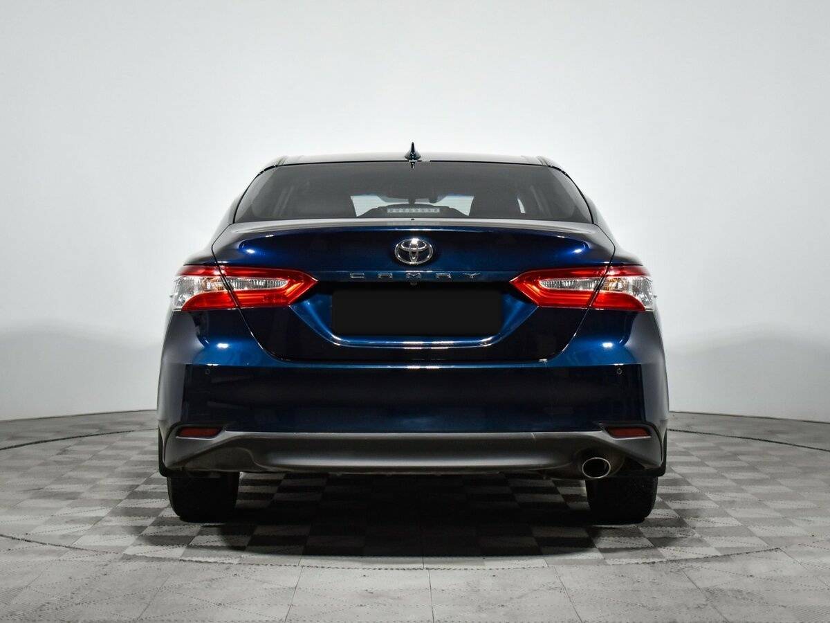 Toyota Camry с пробегом — 2019 год. Фото: #4