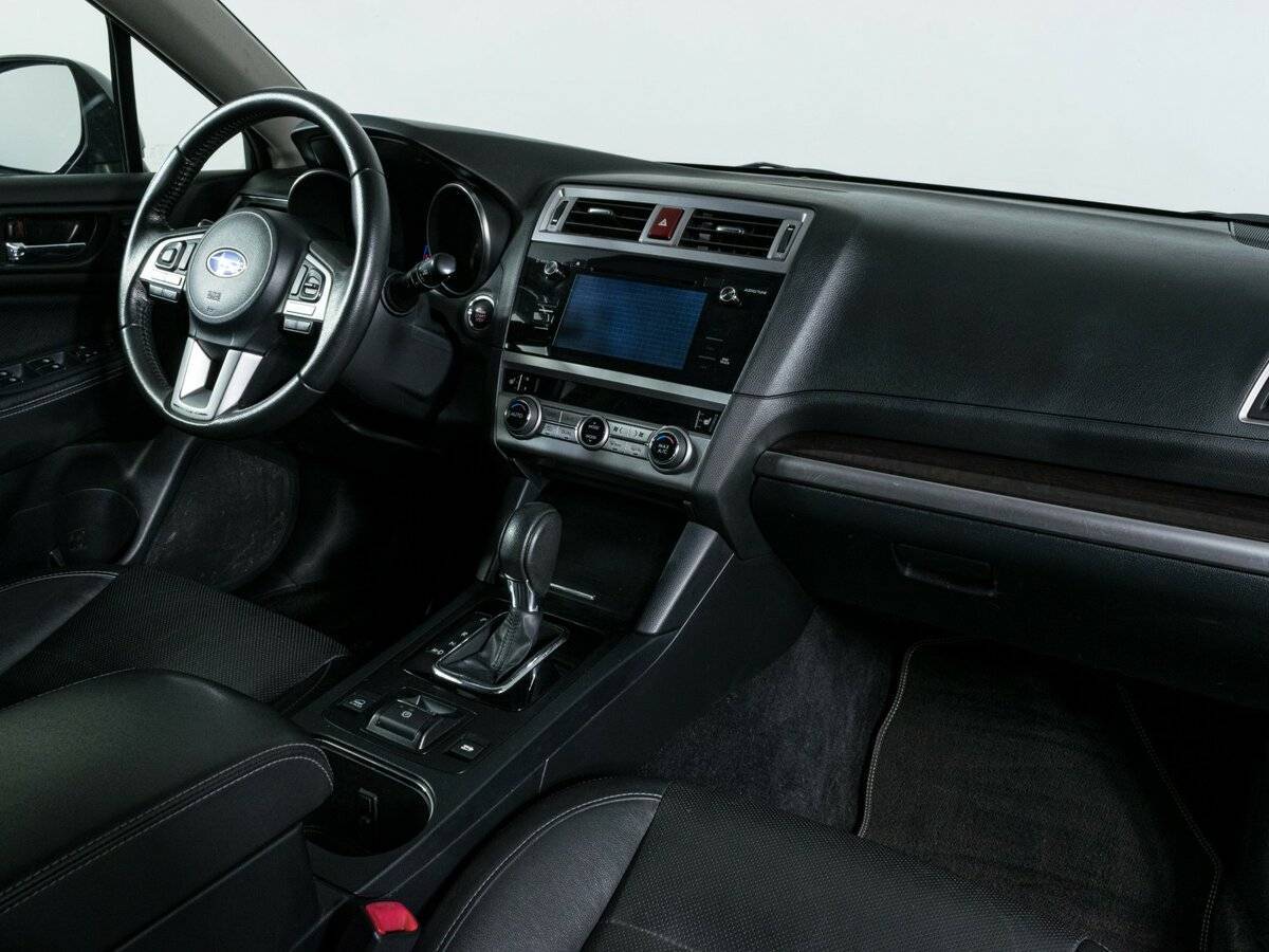 Subaru Outback с пробегом — 2015 год. Фото: #9