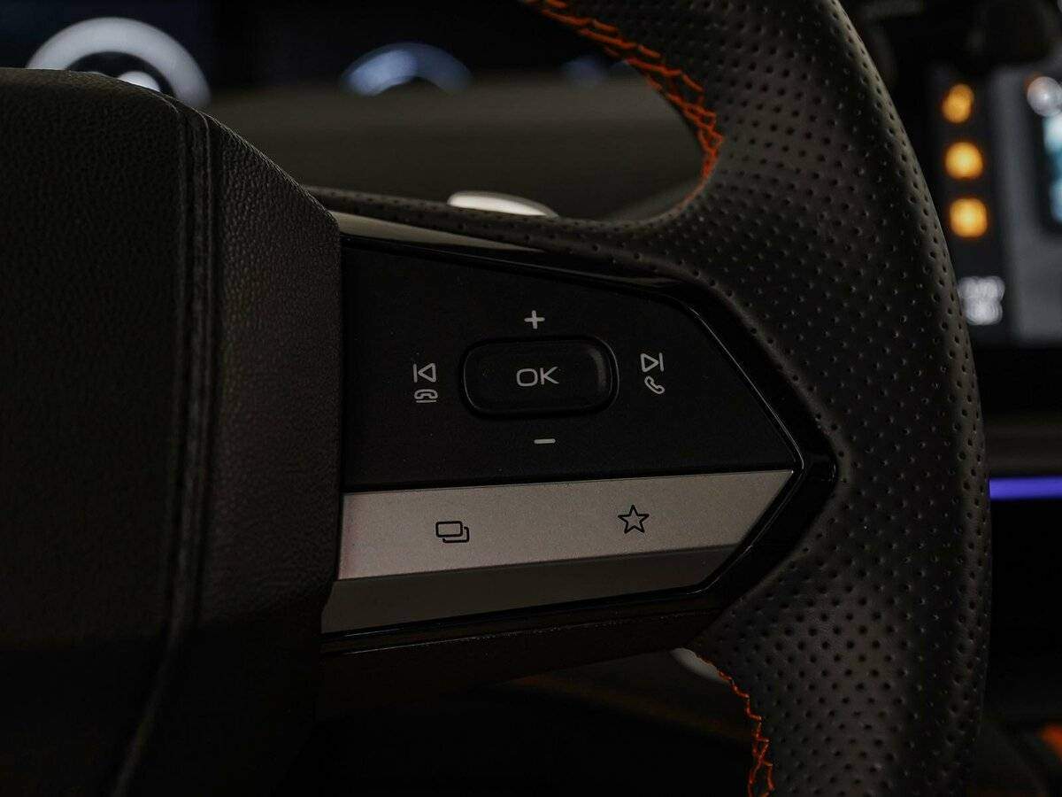 Changan UNI-V с пробегом — 2023 год. Фото: #18