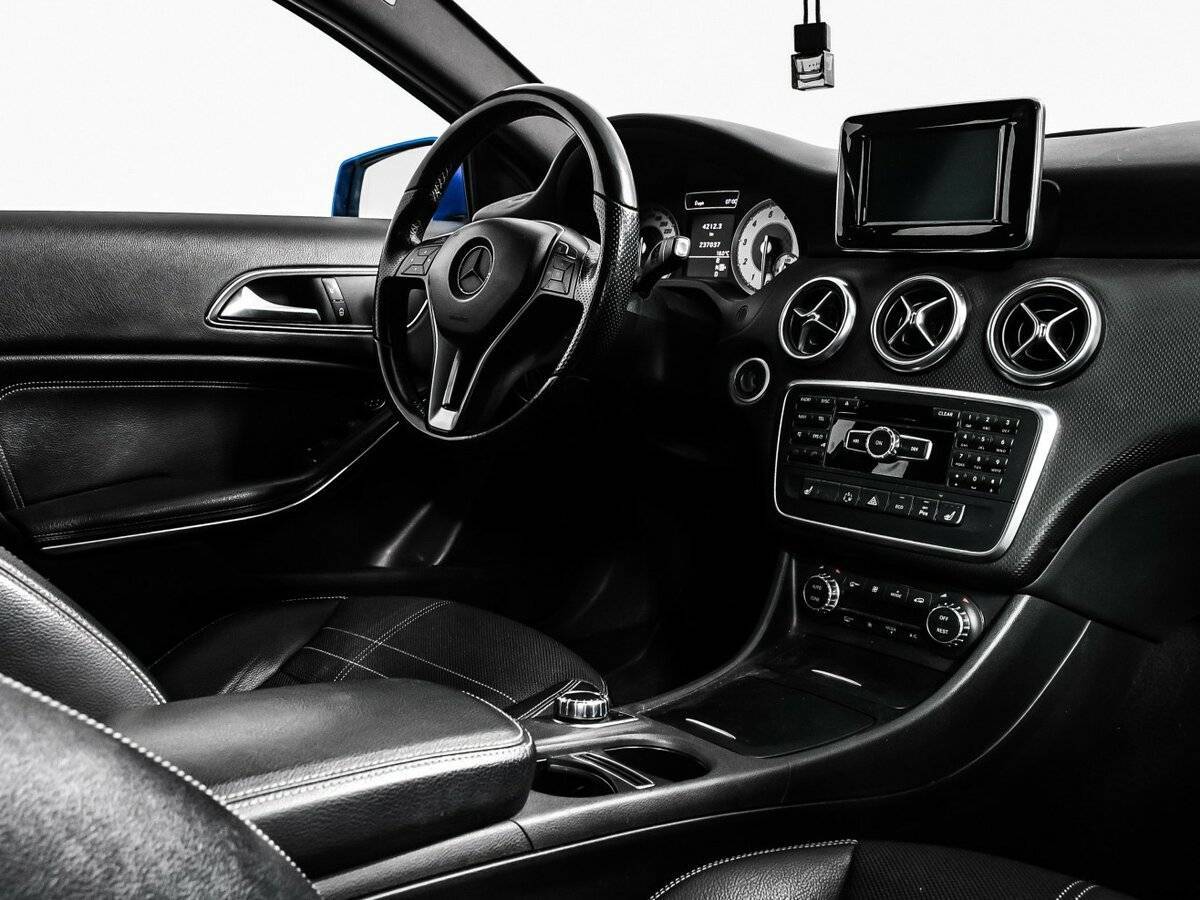 Mercedes-Benz A-Класс с пробегом — 2013 год. Фото: #8