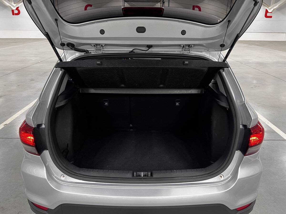 Kia Rio с пробегом — 2020 год. Фото: #9