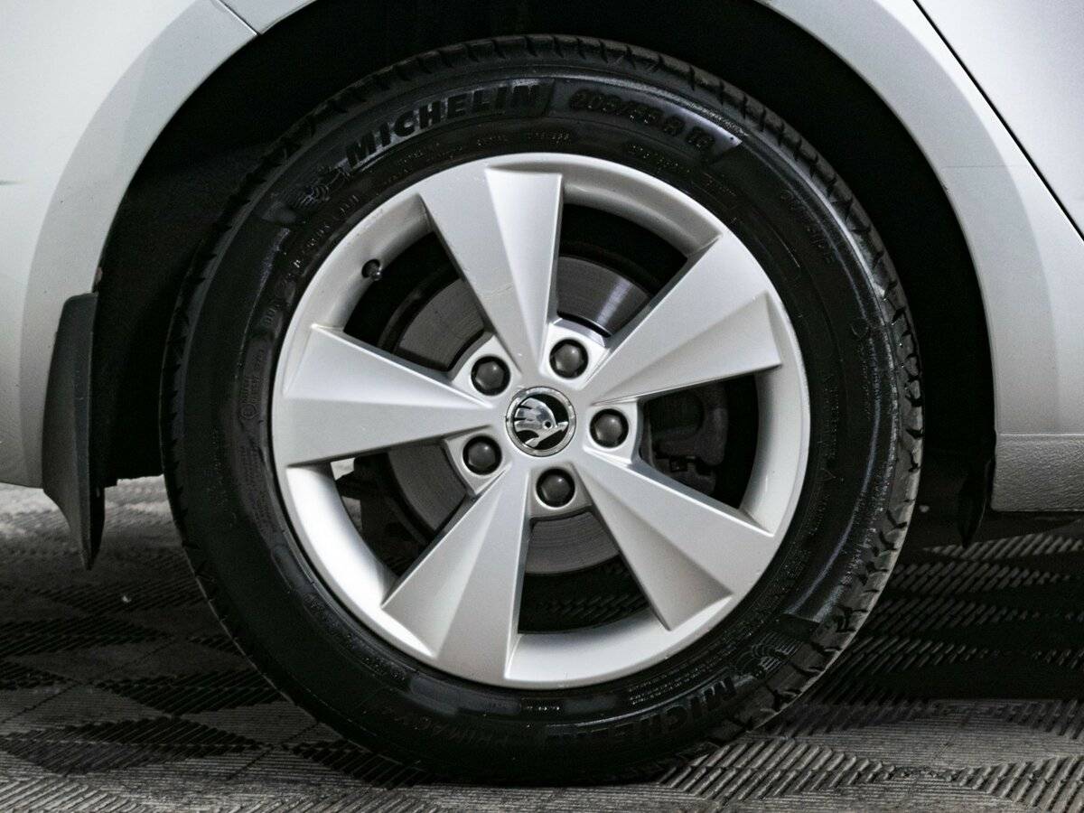 Skoda Octavia с пробегом — 2015 год. Фото: #16