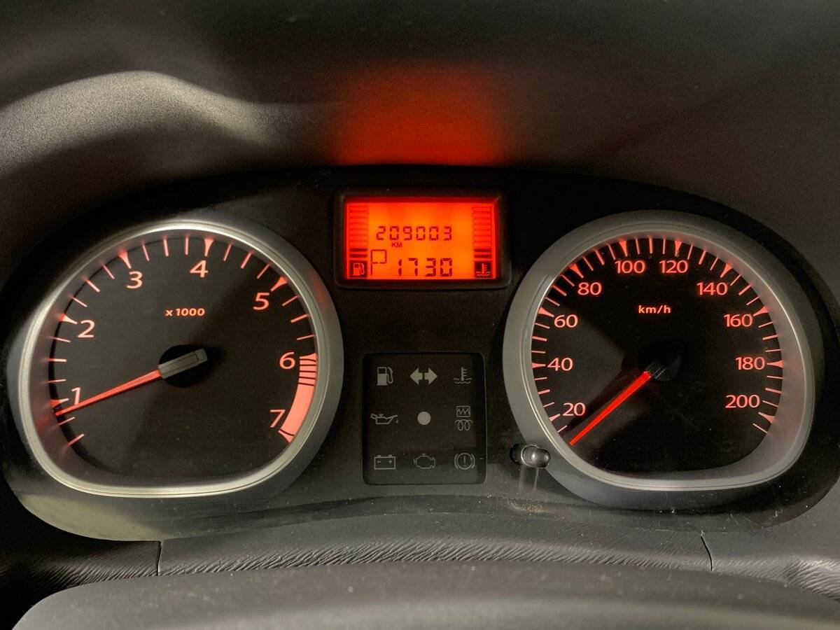 Renault Duster с пробегом — 2013 год. Фото: #12