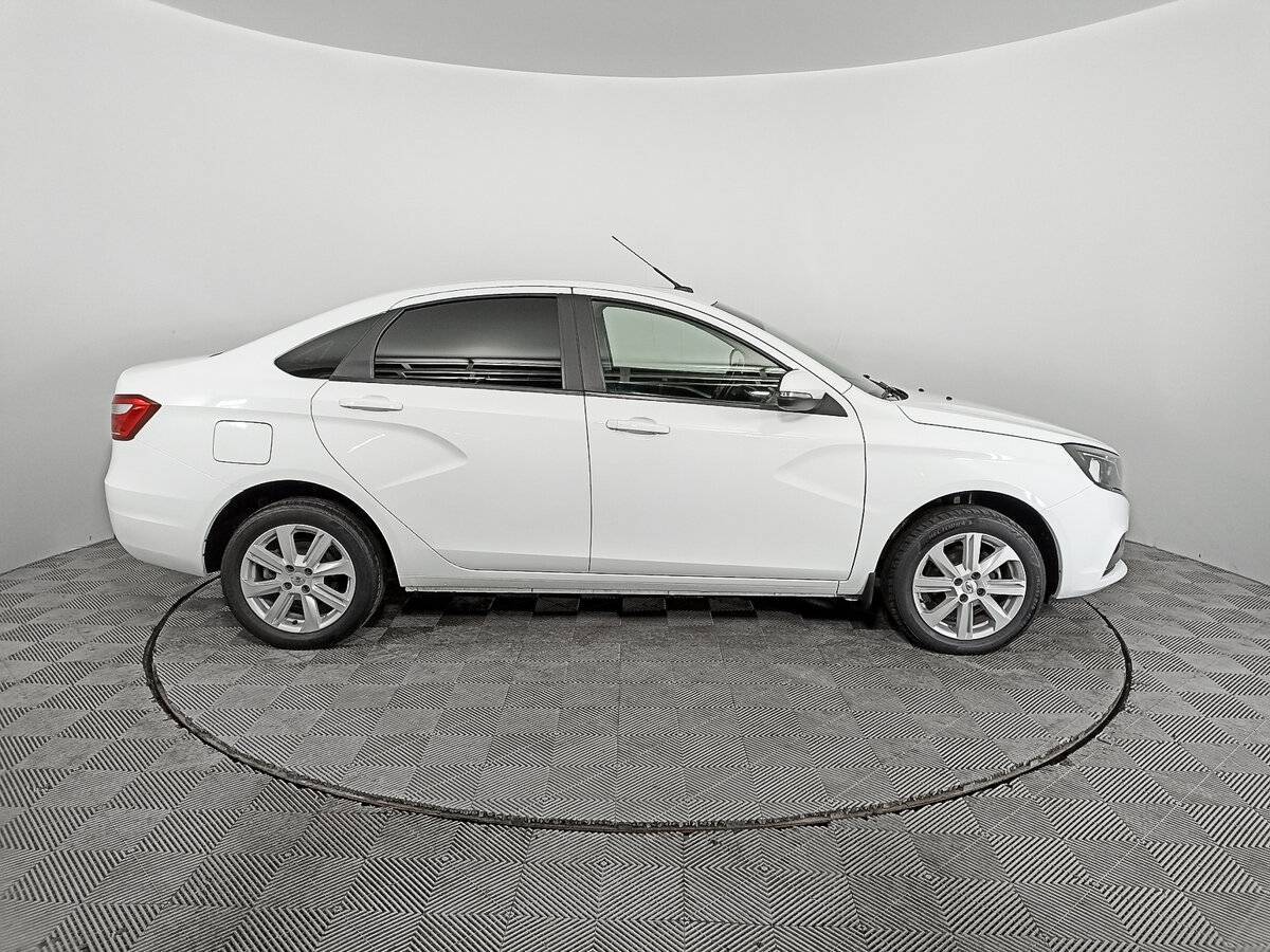 Lada (ВАЗ) Vesta с пробегом — 2021 год. Фото: #3