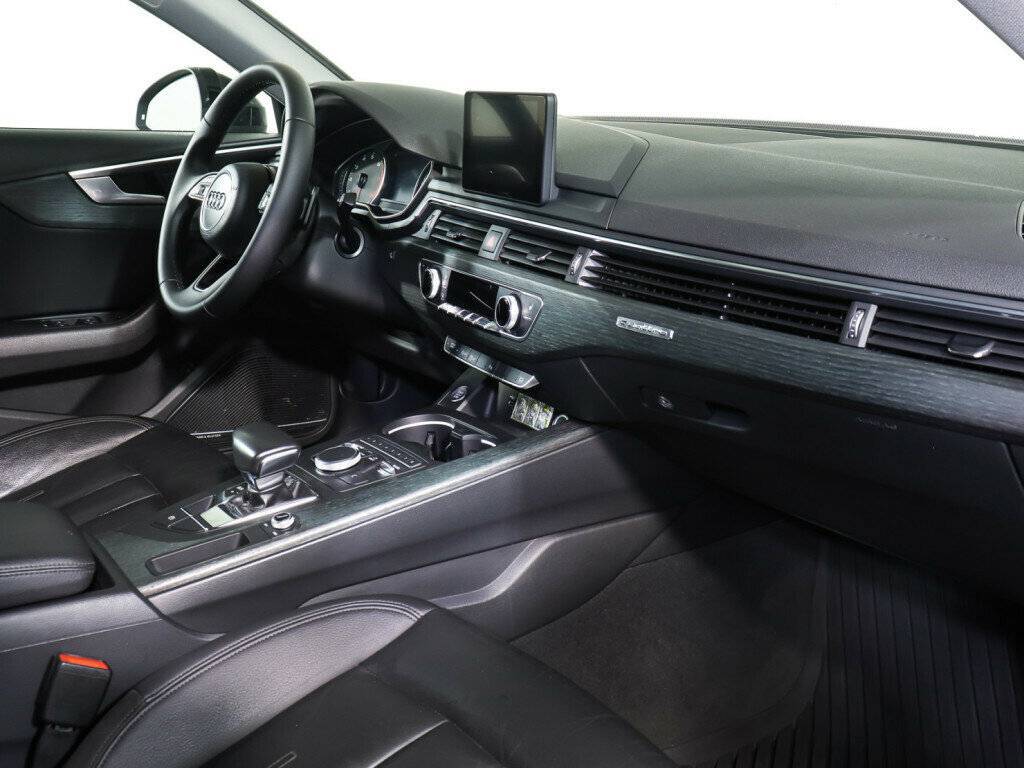 Audi A4 с пробегом — 2017 год. Фото: #9