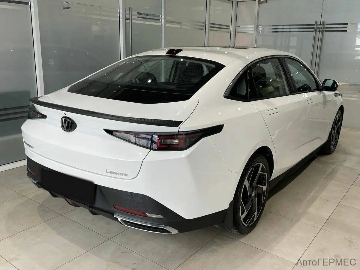 Changan Lamore с пробегом — 2024 год. Фото: #3