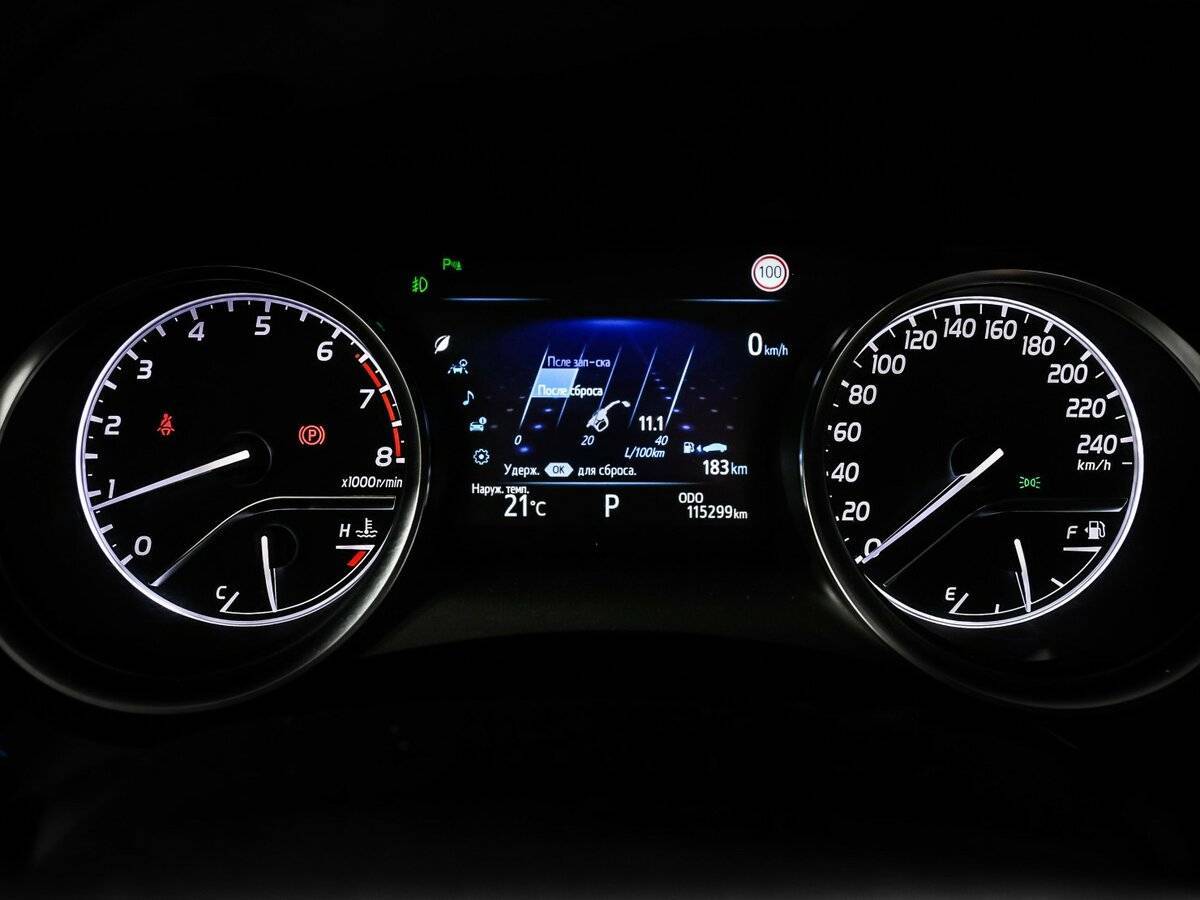 Toyota Camry с пробегом — 2019 год. Фото: #9