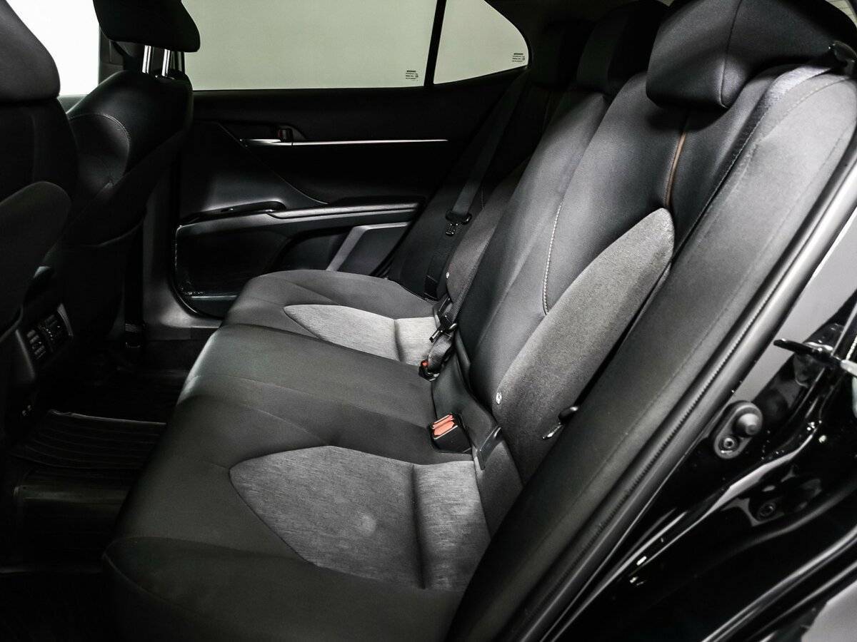 Toyota Camry с пробегом — 2019 год. Фото: #11