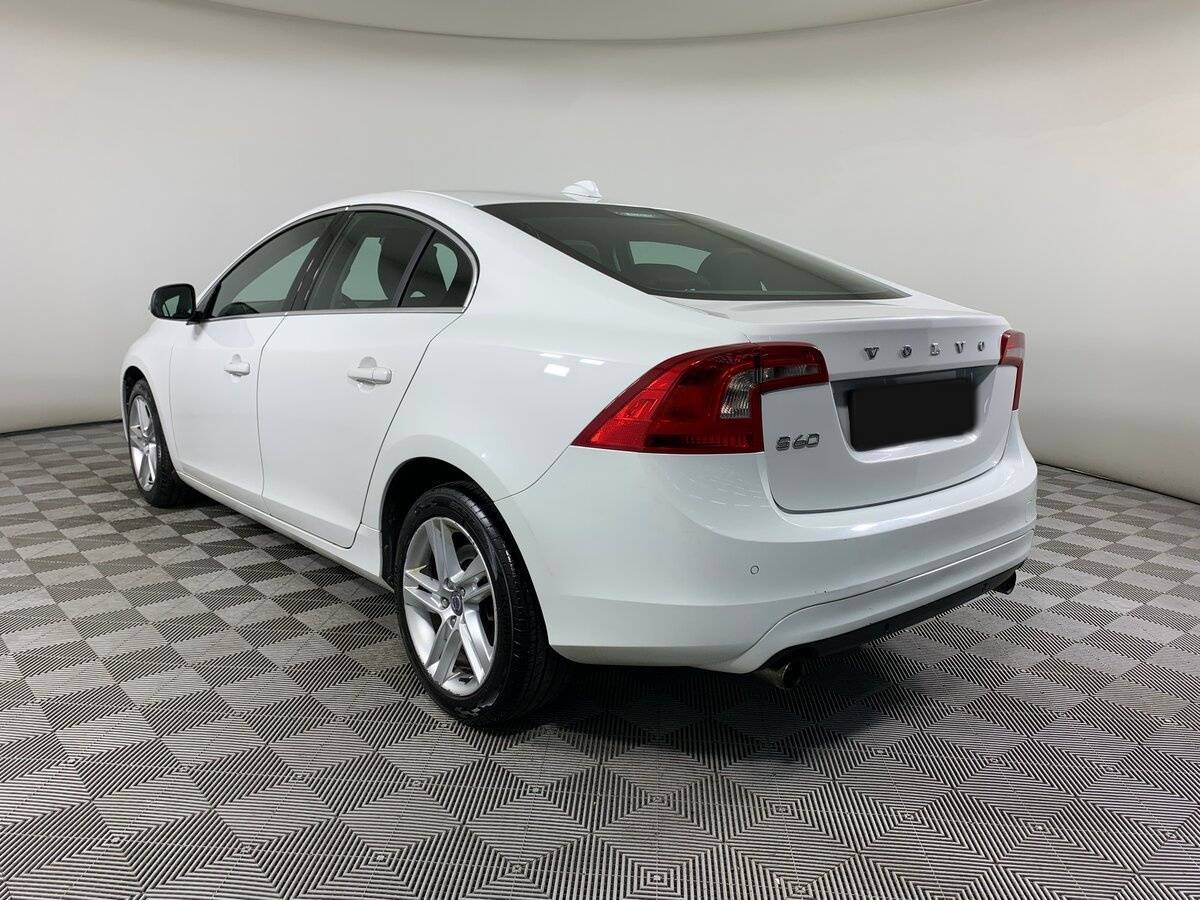Volvo S60 с пробегом — 2014 год. Фото: #6