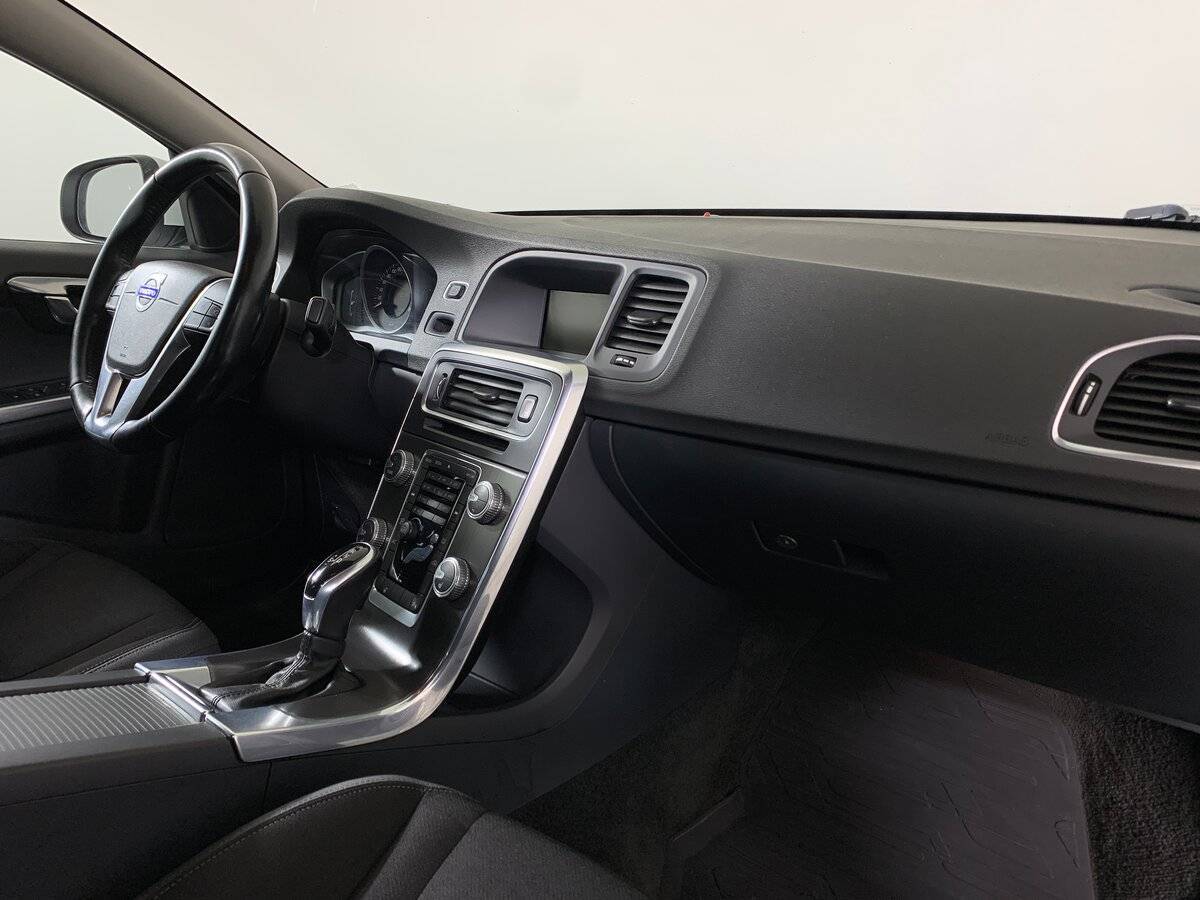 Volvo S60 с пробегом — 2014 год. Фото: #12