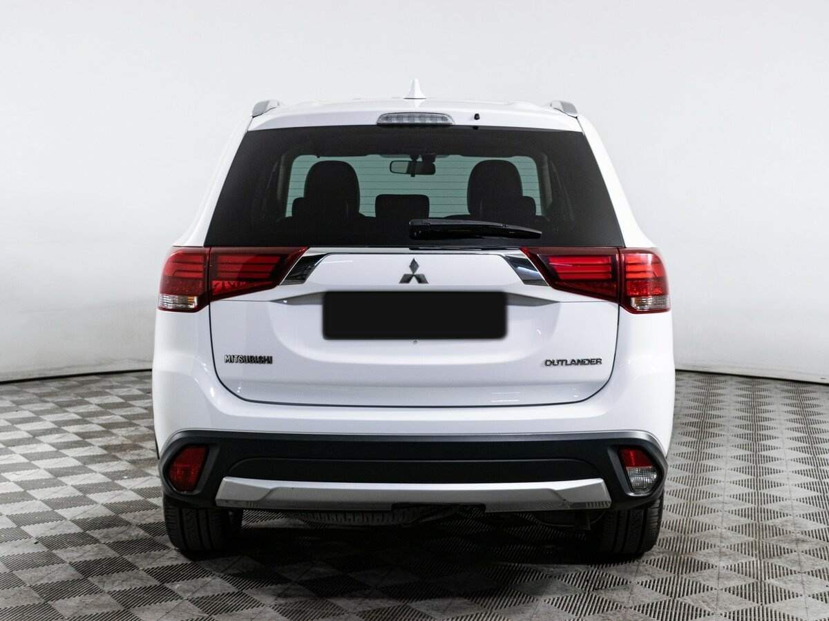 Mitsubishi Outlander с пробегом — 2018 год. Фото: #5