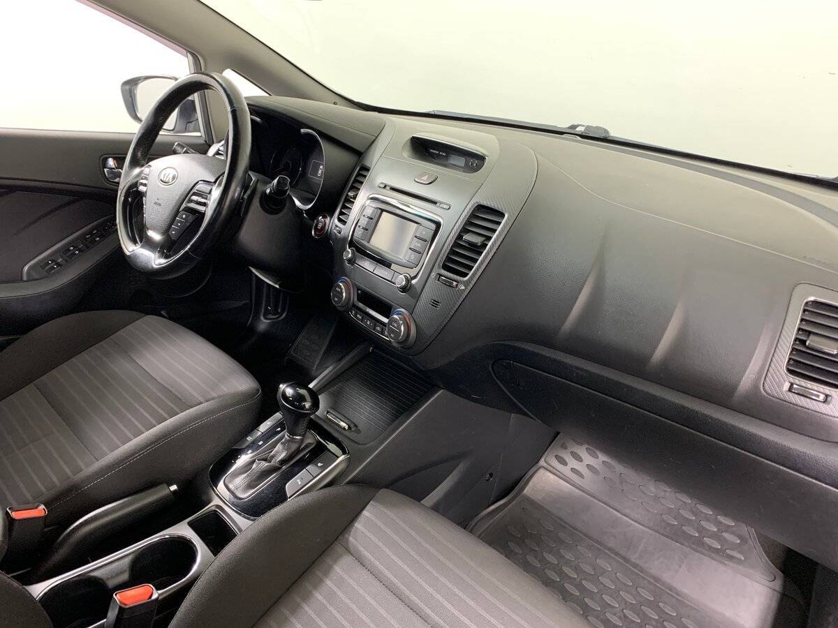 Kia Cerato с пробегом — 2017 год. Фото: #12