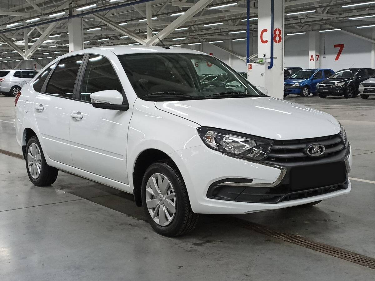 Lada (ВАЗ) Granta с пробегом — 2024 год. Фото: #2