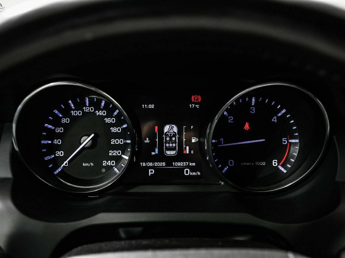 Land Rover Range Rover Evoque с пробегом — 2015 год. Фото: #9