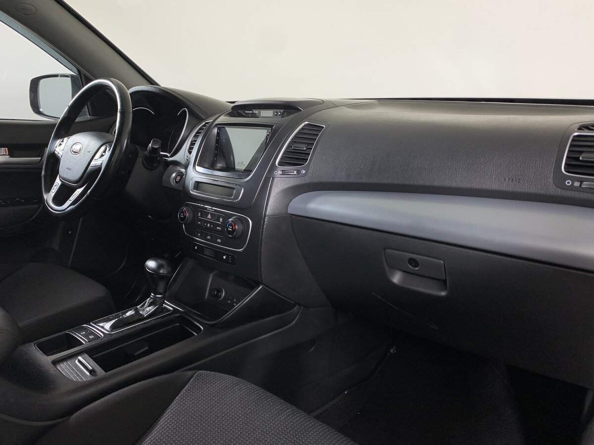 Kia Sorento с пробегом — 2014 год. Фото: #12