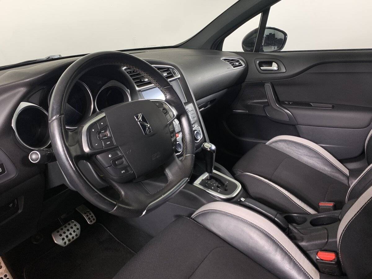 Citroen DS4 с пробегом — 2013 год. Фото: #11