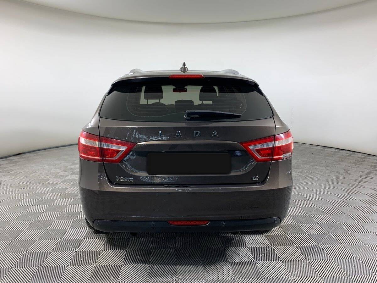 Lada (ВАЗ) Vesta с пробегом — 2018 год. Фото: #5