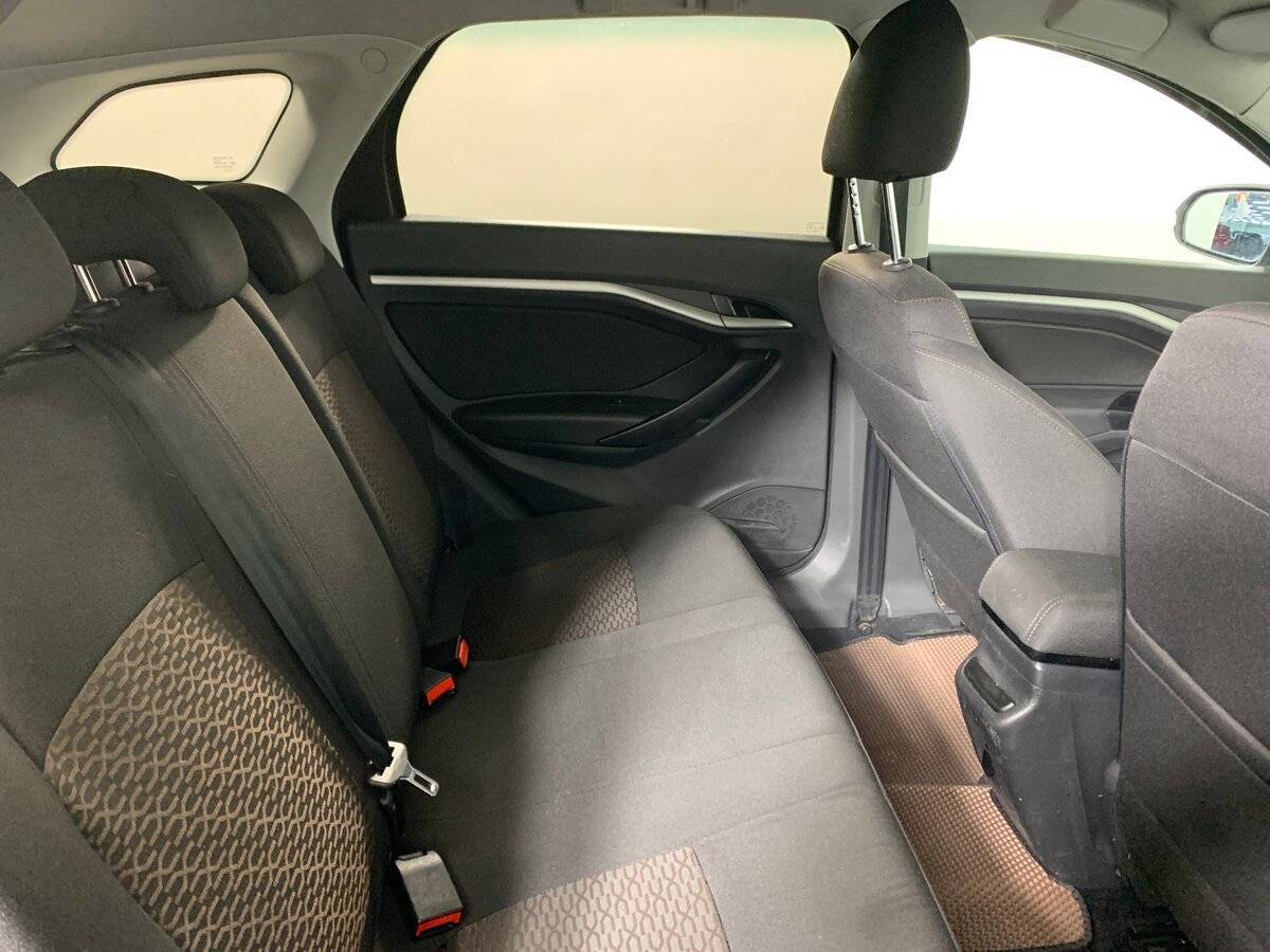 Lada (ВАЗ) Vesta с пробегом — 2018 год. Фото: #16