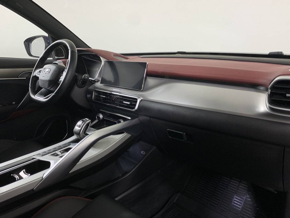 Geely Coolray с пробегом — 2022 год. Фото: #12